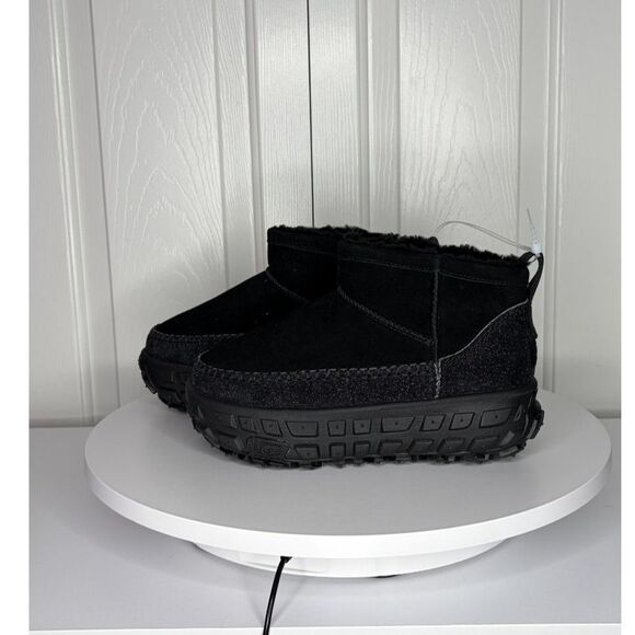 UGG Venture Daze Ultra Mini Boots Black Suede – Women’s Size 7 - Picture 4 of 13